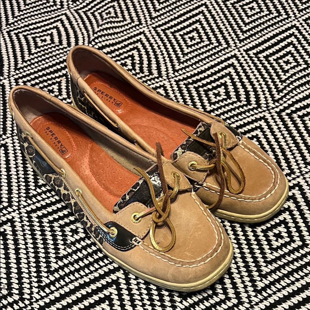 Sperry Women's Tan and Leopard Print Loafers